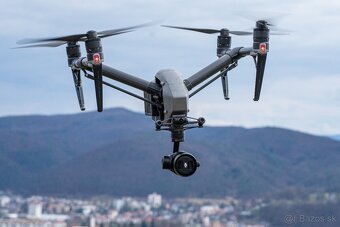 DJI INSPIRE 2 + X5S + 2 objektívy + 2 vysielačky + 4 batérie - 2