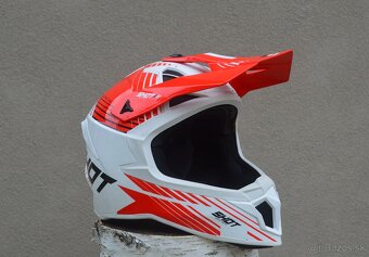 SHOT červeno biela priba CARBON Kevlar 1100gr - 2