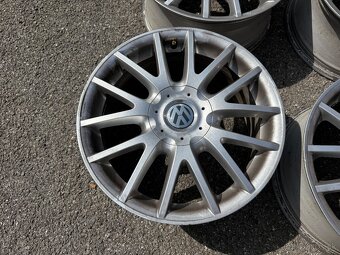 ORIGINÁL VOLKSWAGEN DISKY R17 - 2