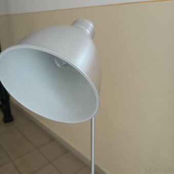 Predám stojacu lampu - 2