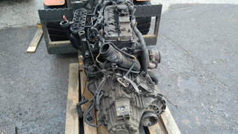 Mercedes 638 2,3 diesl. motor 105 kw aj s prevodovkov - 2
