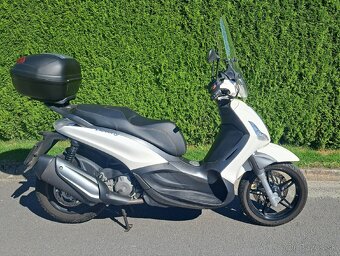 Predám PIAGGIO BEVERLY 350 ST 2017/8700km - 2