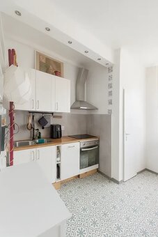 Priestranný, svetlý 2-izbový Plzenská ul. N. Mesto - 2