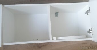 Závesná skrinka pod TV - 2