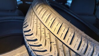 Predám 2x Celoročne pneumatiky 225/45 R17 - 2