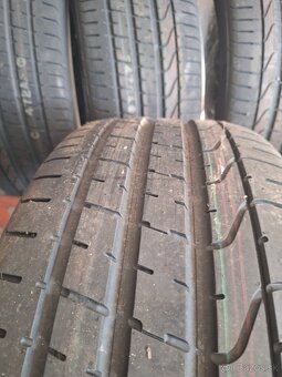 265 40 R22 - 2