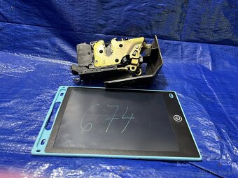 ZAMOK PREDNY LAVY ALFA ROMEO 156 - 2