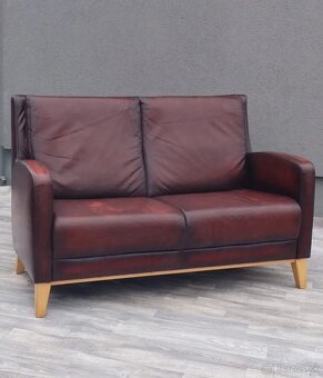 Dvojsedačka kožená bordová. - 2