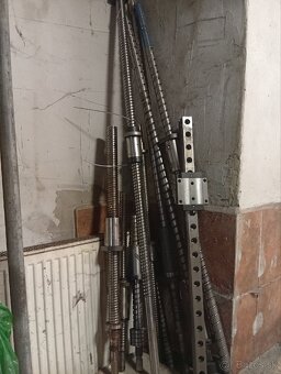 Lineárne vedenie,guličkova skrutka - 2