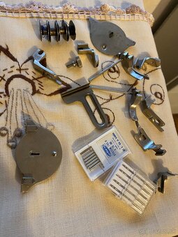 Mechanický šijací stroj Lada 236 - 2