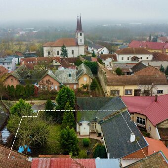 Meštiansky 5 izbový dom v srdci Šiah - 2