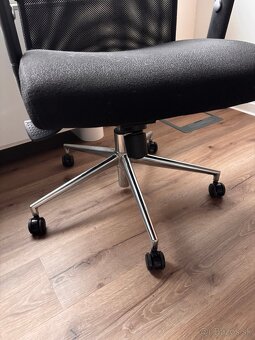 Kancelárska stolička - 2