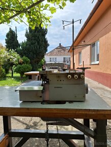 Textima 3nitovy overlock za 180Eur - 2