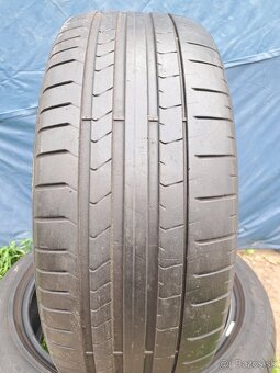 Ponúkam 2 letné pneumatiky Pirelli PZero 245/45 R20 - 2
