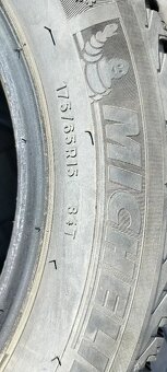 Predám 2 zimné pneumatiky 175/65 R15 84T Michelin - 2