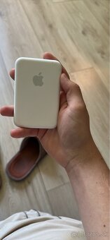 Apple MagSafe power bank - 2