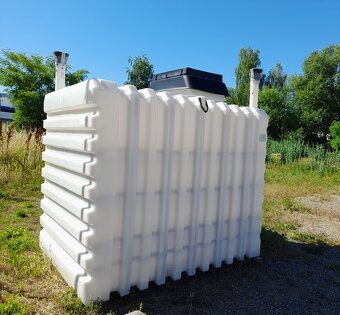 Predám  plastovú pivnicu 2500 l  novú - 2