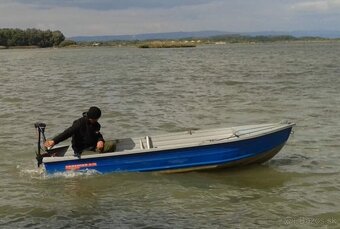Predam hlinikovy cln a motor Mariner 8Hp - 2