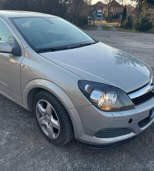 Opel astra GTC coupe 1.3 cdti - 2