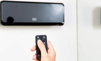Teplovzdušný ventilátor Black+Decker BXWSH2000E čierny - 2