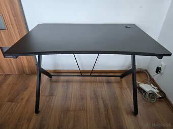 Hráčsky stol Trust gxt 711 dominus gaming desk - 2