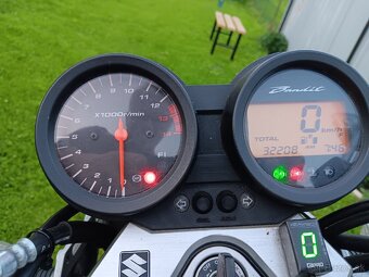 Suzuki GSF 650A - 2