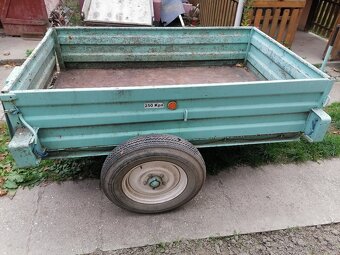 Vyklápacia vlečka za malotraktor - 2
