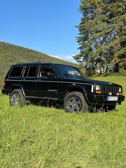 Predám Jeep Cherokee XJ LIMITED 4.0l benzín - 2