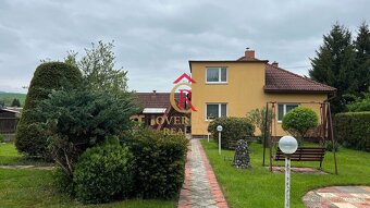 Zachovalý rodinný dom s krásnou záhradou a letnou kuchyňou v - 2
