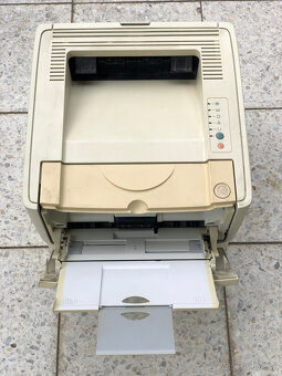 laserová tlačiareň HP LaserJet P2014 s paralelným portom - 2