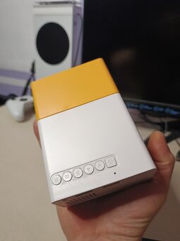 Nový mini projektor s ovládaním a HDMI - 2