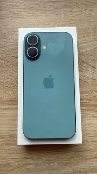 Apple iPhone 16 128GB Modrozelený / Teal - 2