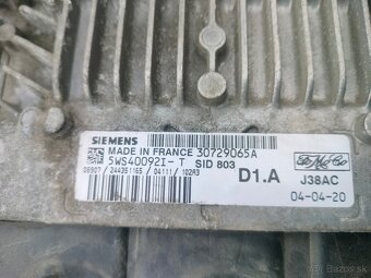 Predám riadiacu jednotku na Volvo V50 2.0 TDCi 100 kw - 2