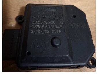 Motorček ovládania klapiek kúrenia Peugeot 307 - 2