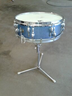 Predam Vintage Amati snare so stojanom. 1960 80eur - 2