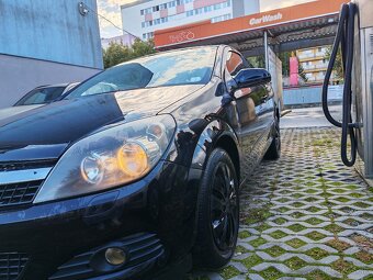 Opel Astra GTC - 2