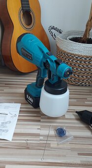 Aku striekacia pištoľ, pre batériu Makita 18V+trysky, nová. - 2