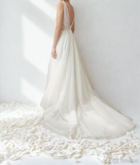 Predám nádherné svadobné šaty - 2