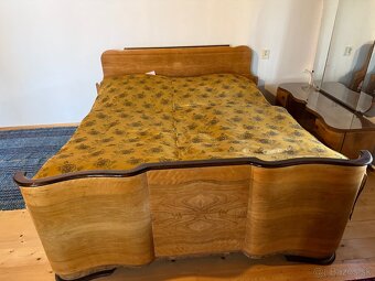 Predám masívnu posteľ - 2