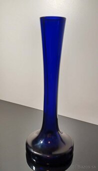 Krásna kobaltová signovaná sklenená váza - 2