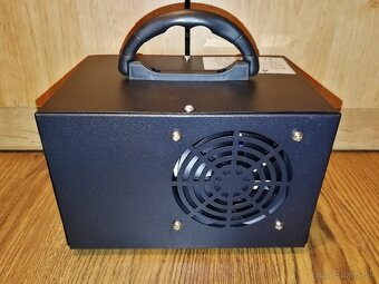 Ozónový generátor s časovačom 60g/h - 60 000mg/h - 2