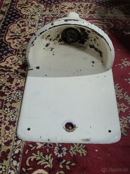 Liatinové umývadlo - 2
