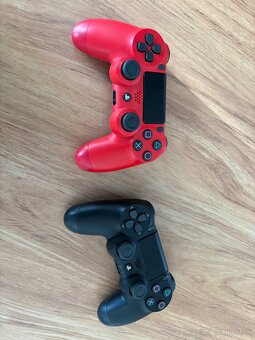 PlayStation 4 Pro 1 TB + 2 originálne ovládače - 2