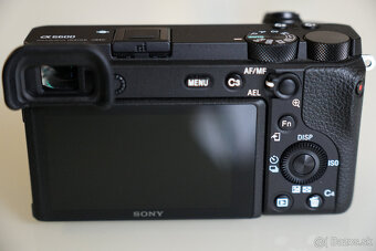 Znova aktuálne    Sony a6600 - 2
