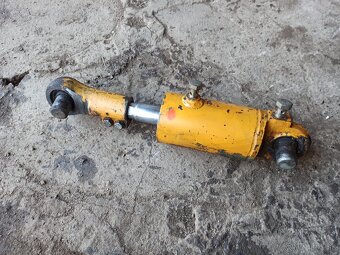 Hydraulický piest valec dvojcinny - 2