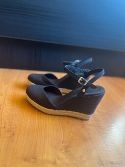 Sandále Tommy Hilfiger čierne - 2