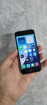Apple iPhone SE2020 64GB - 100% batéria - 2
