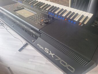 Yamaha PSR SX 700 - 2