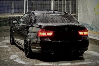 BMW e90 335i 2011 - 2