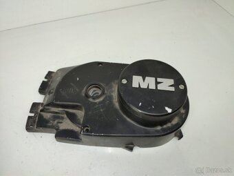 Originál DDR dekel motora MZ ETZ 125–150 (NOVÝ, skladový) - 2